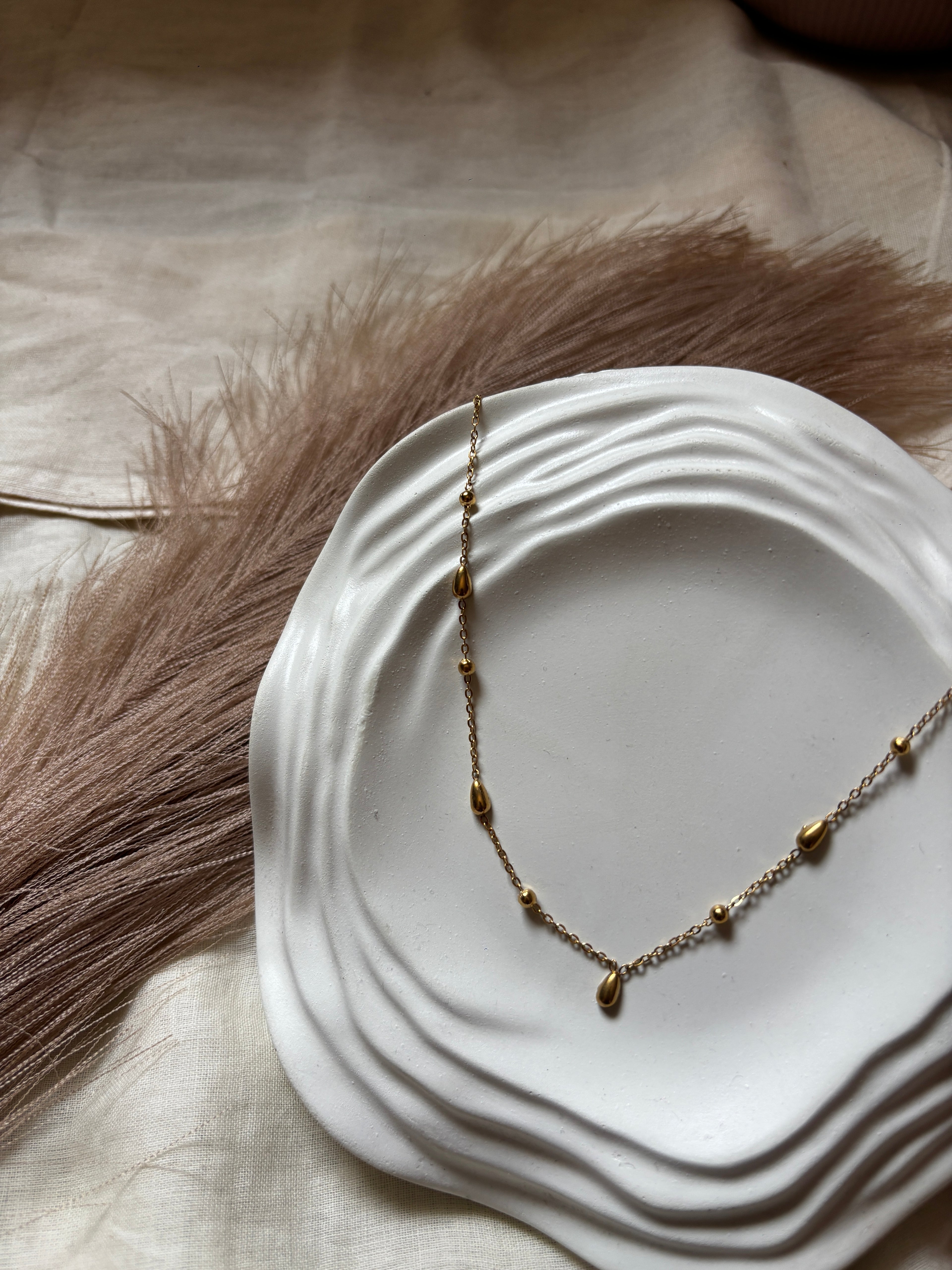 Celestia Golden Dew Drop Necklace ✨