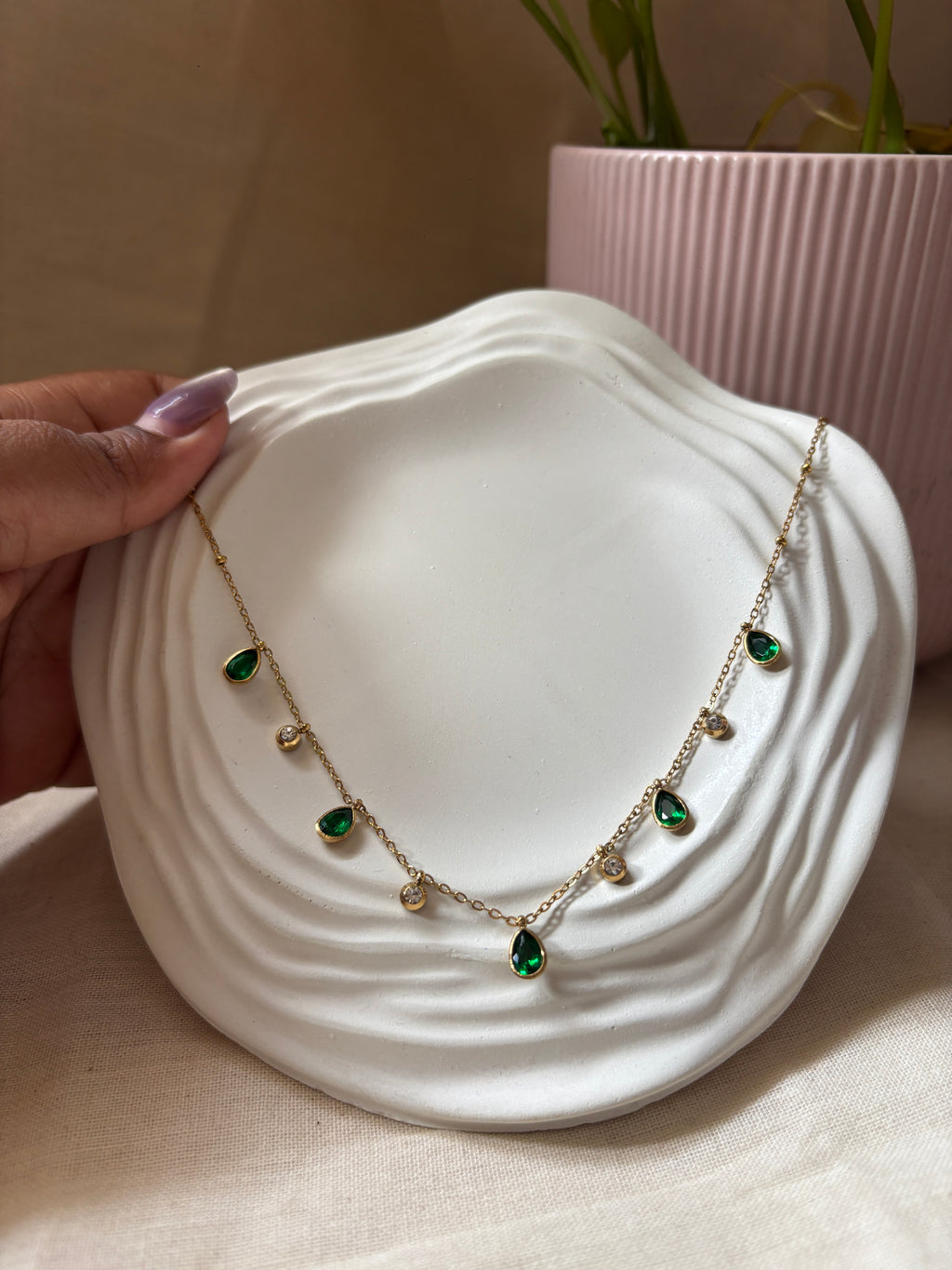 Emerald Dewdrop Necklace