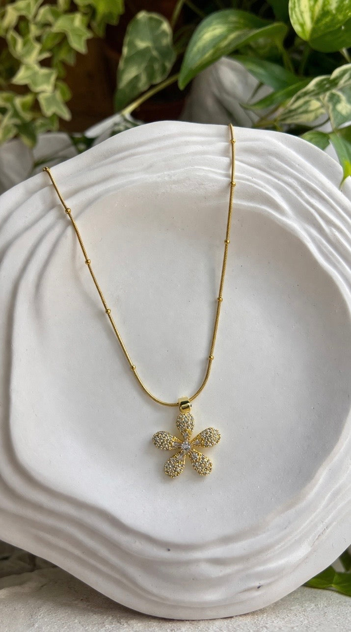 Petal Radiance Necklace