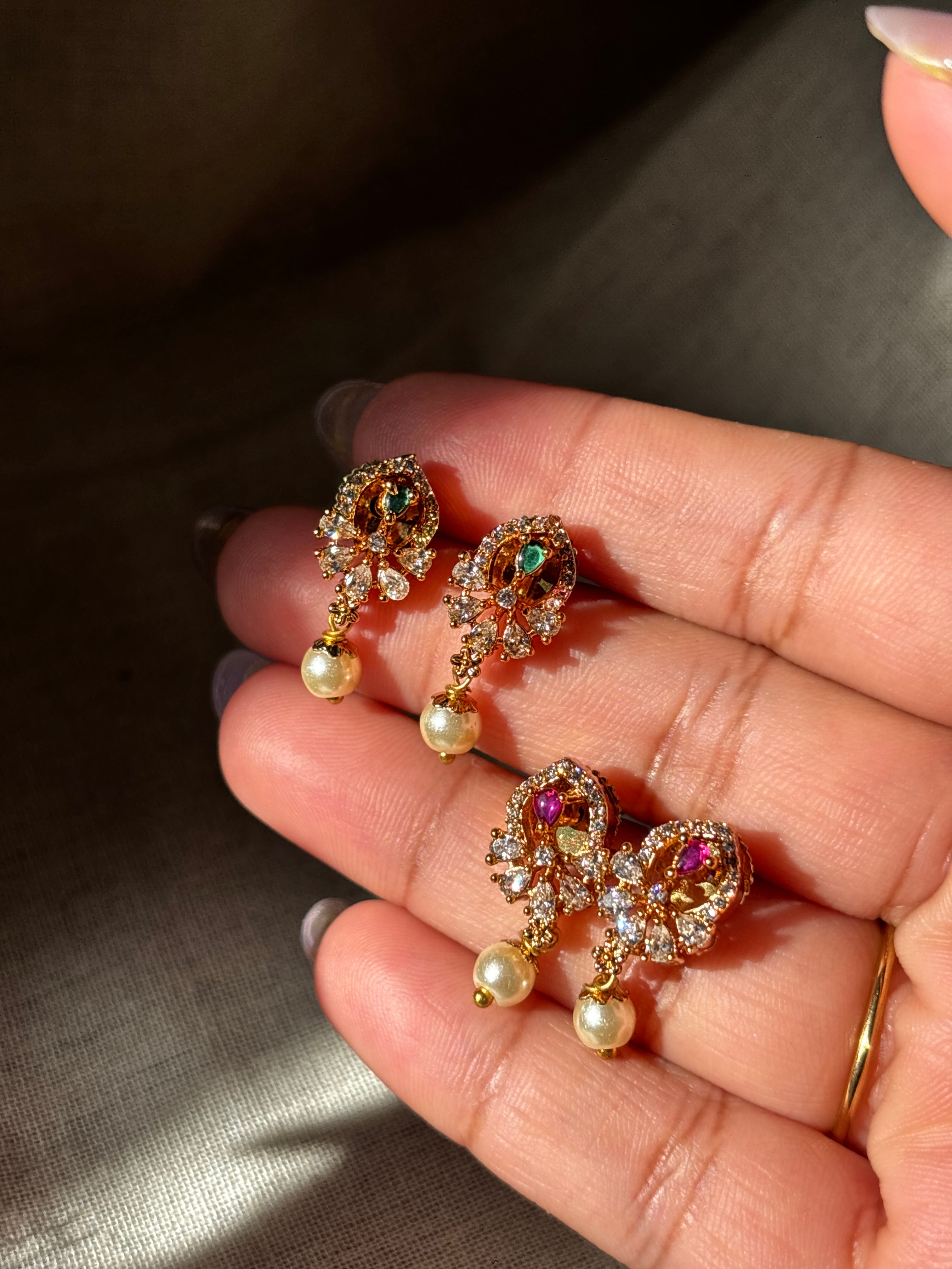 Kairi Pearl Earrings ✨