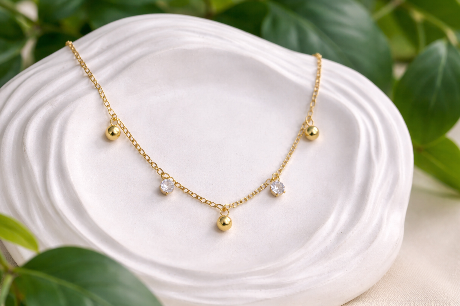 Dainty Glow Necklace