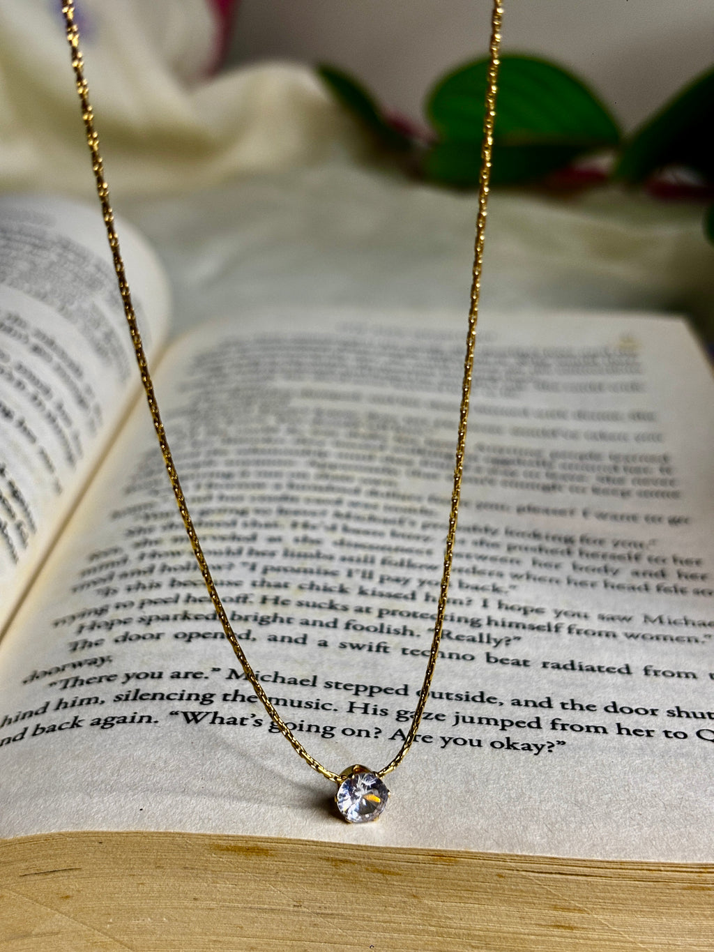 Solitaire Glow Necklace