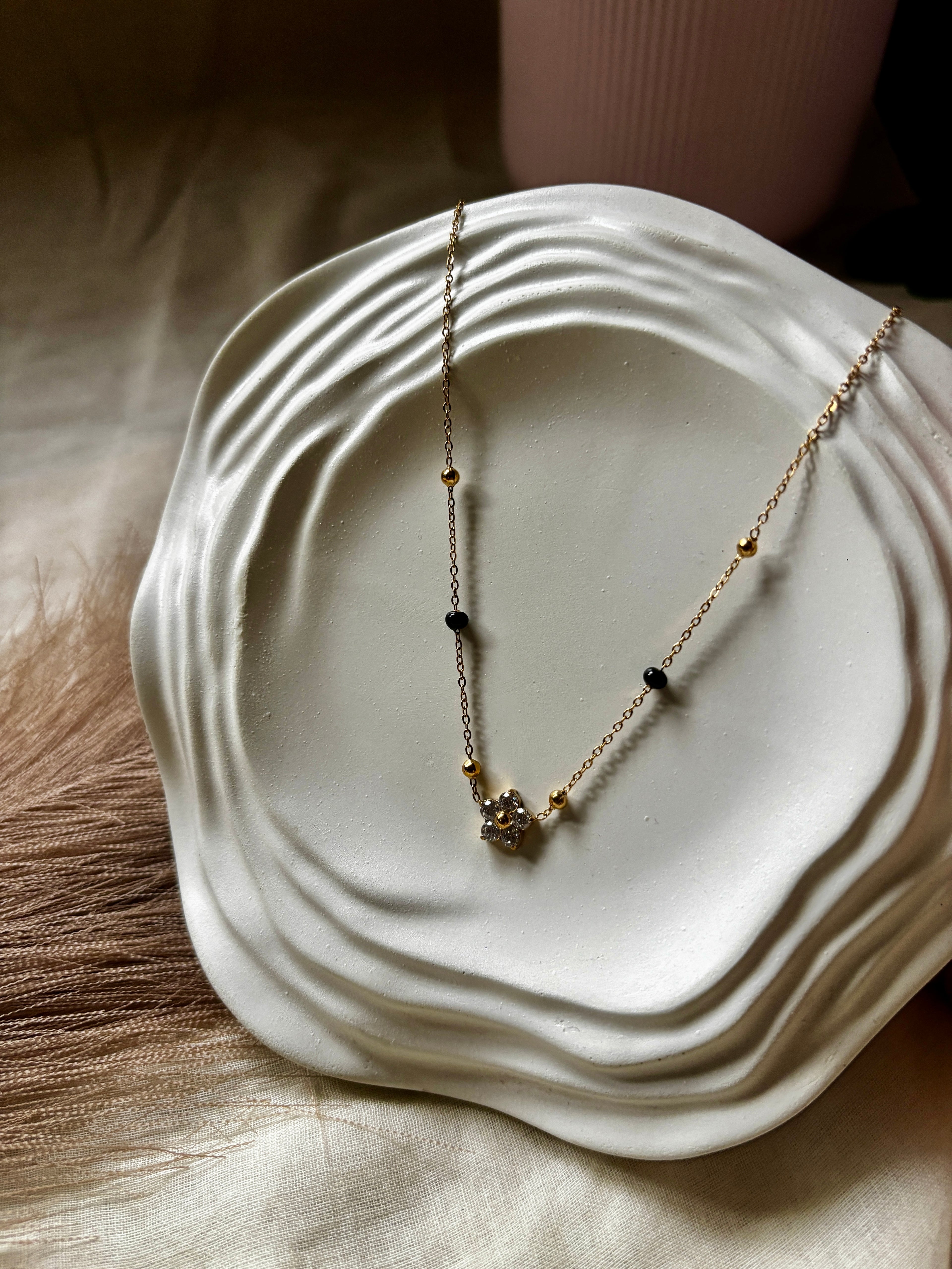 Simple Bloom Mangalsutra
