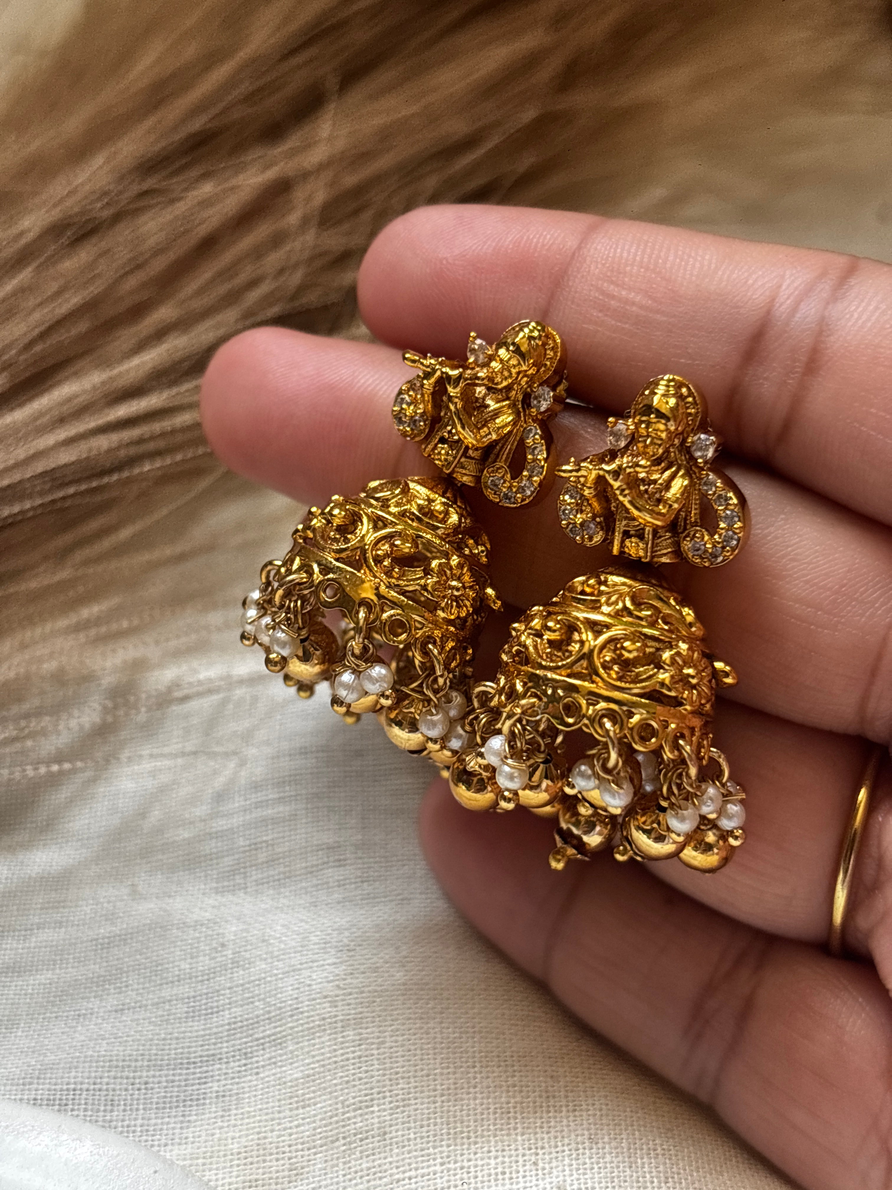 Vrindavan Glow Jhumkas