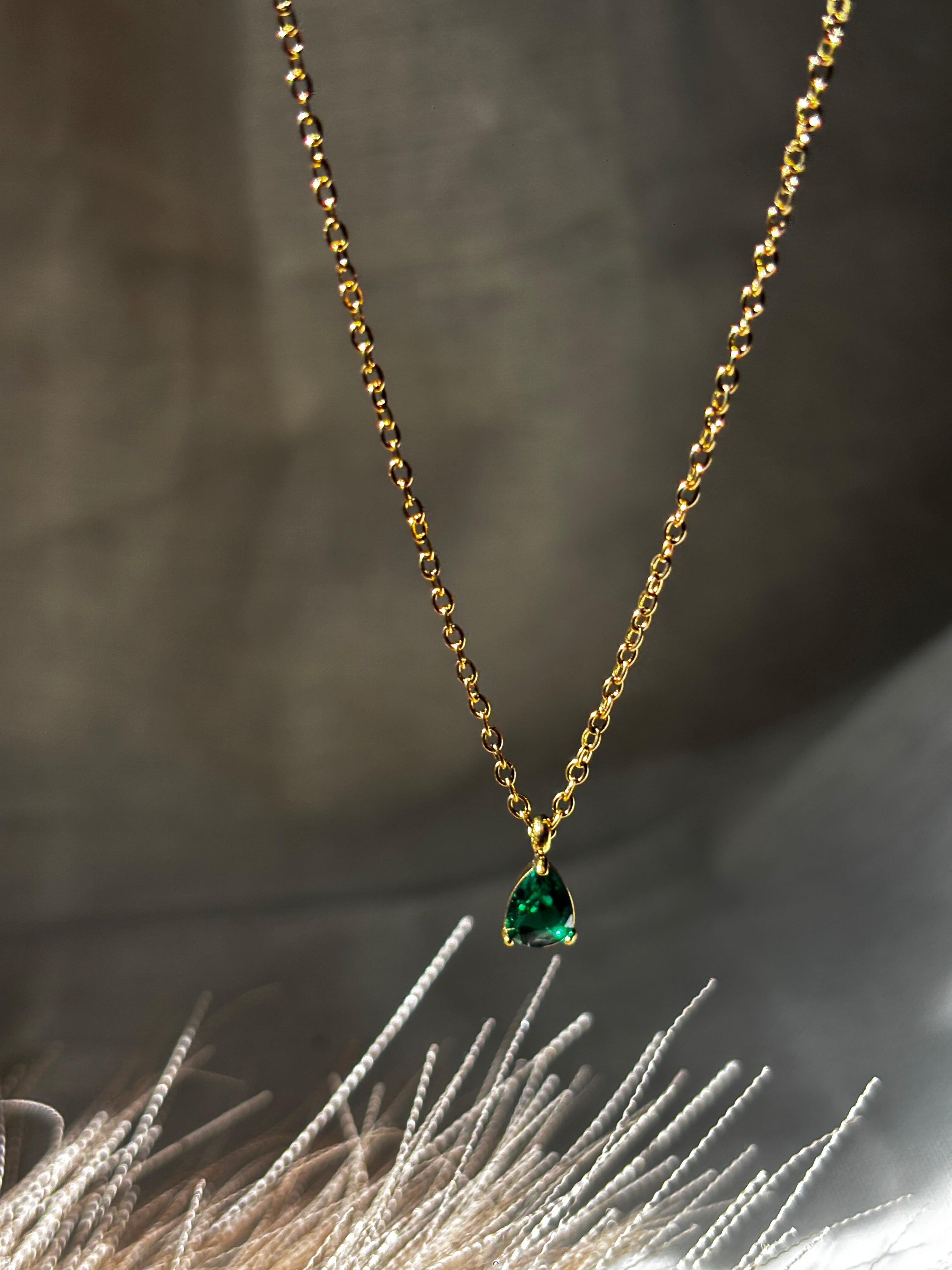 Emerald Dew Necklace ✨