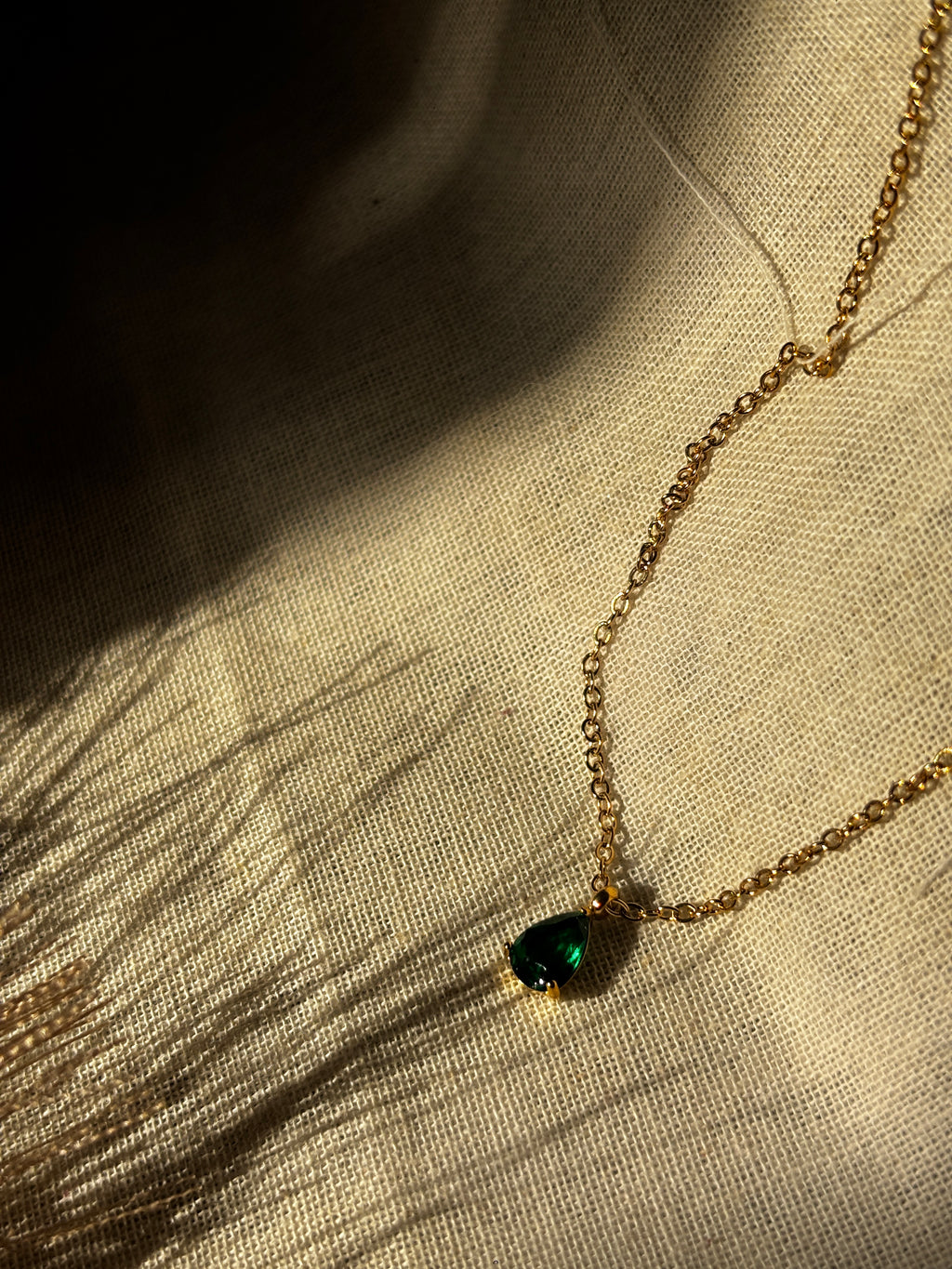 Emerald Dew Necklace ✨