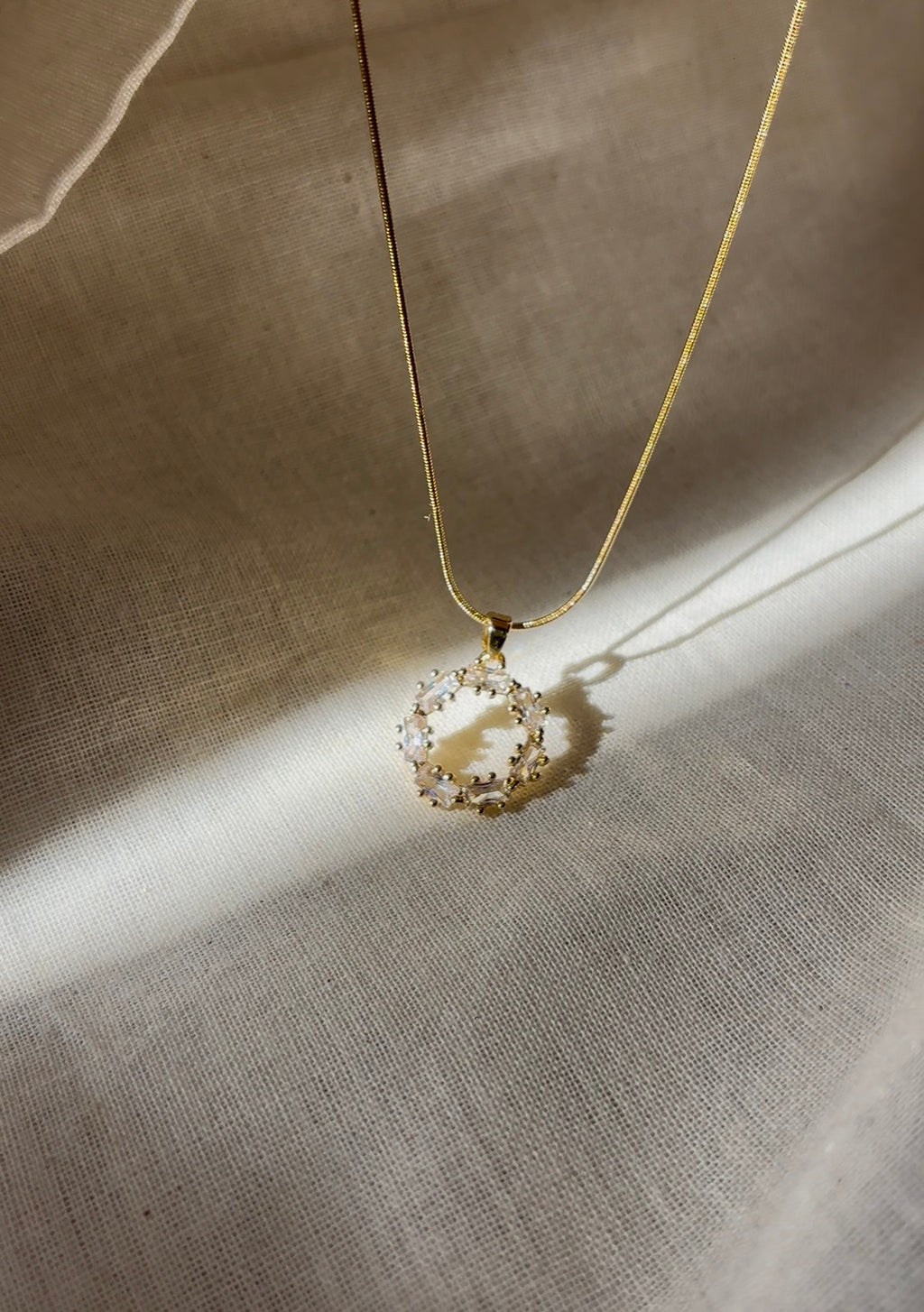 Celestia Éclat Loop Necklace