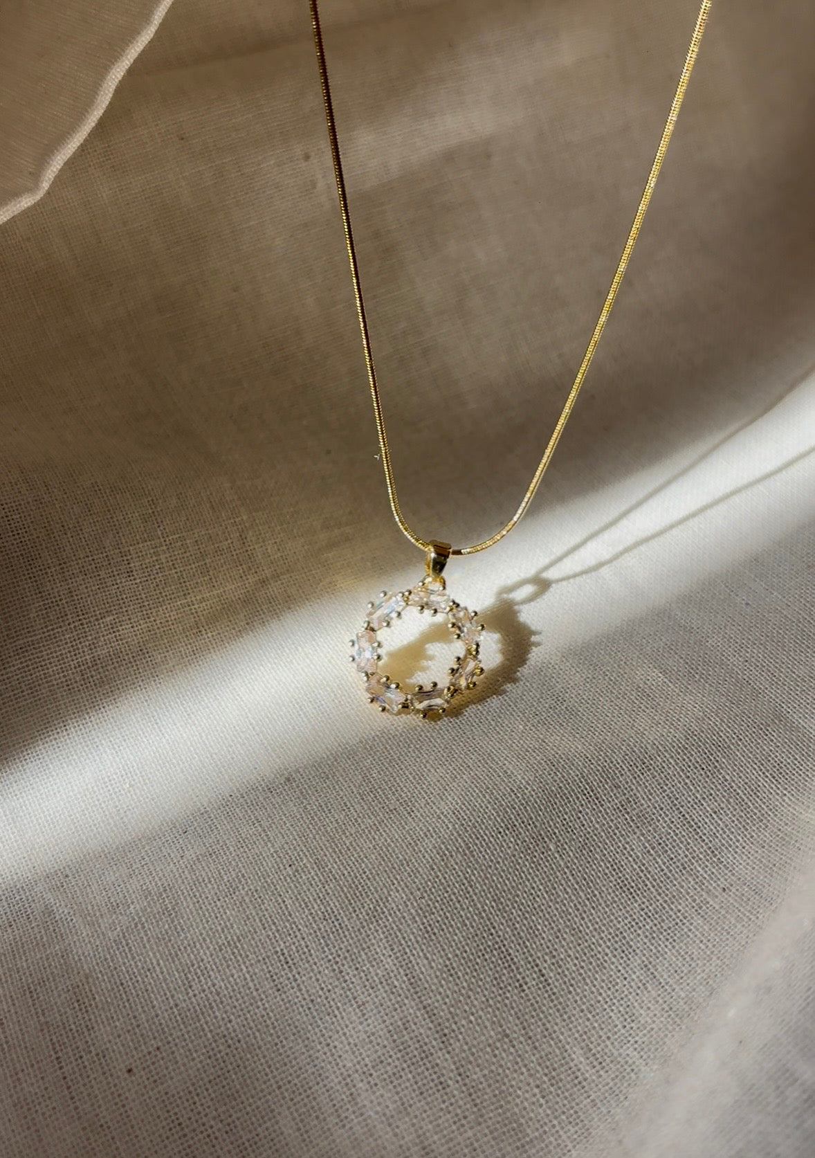 Celestia Éclat Loop Necklace