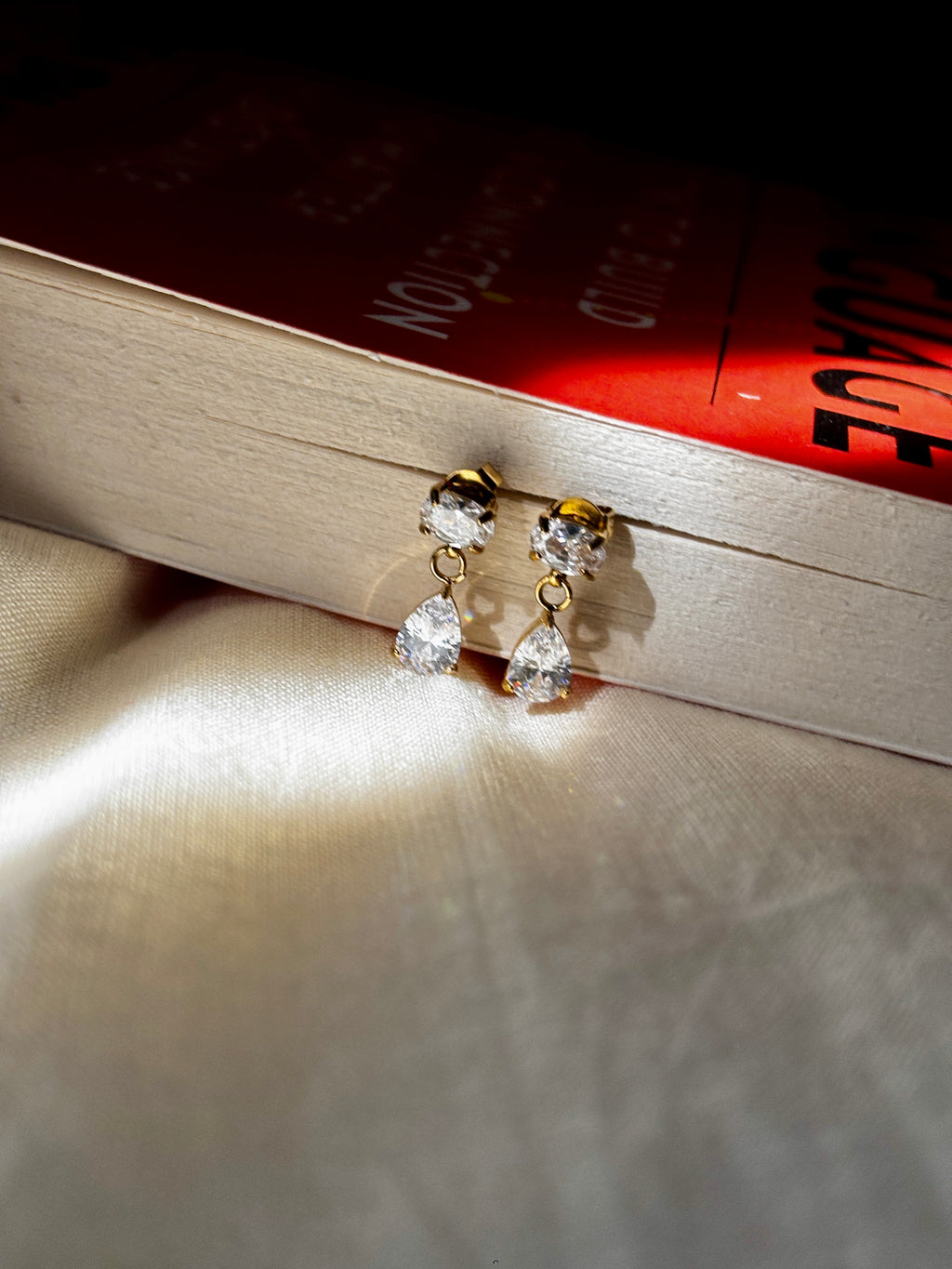 Lumiere Drop Earrings